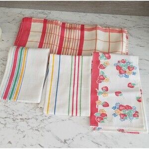 Vintage Kitchen Tea Towels Lot Set 4 Strawberries Retro Kitchen Linens